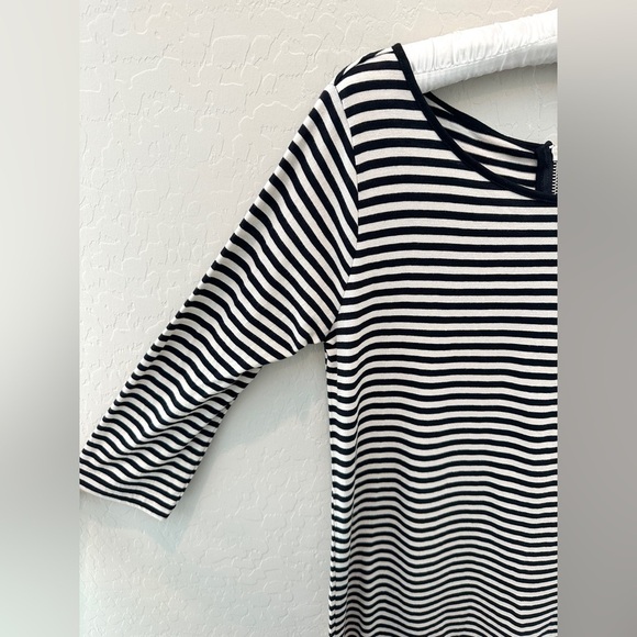 CHELSEA & THEODORE | Black and White Stripe Knit Basic Midi Dress | Medium - Picture 2 of 6